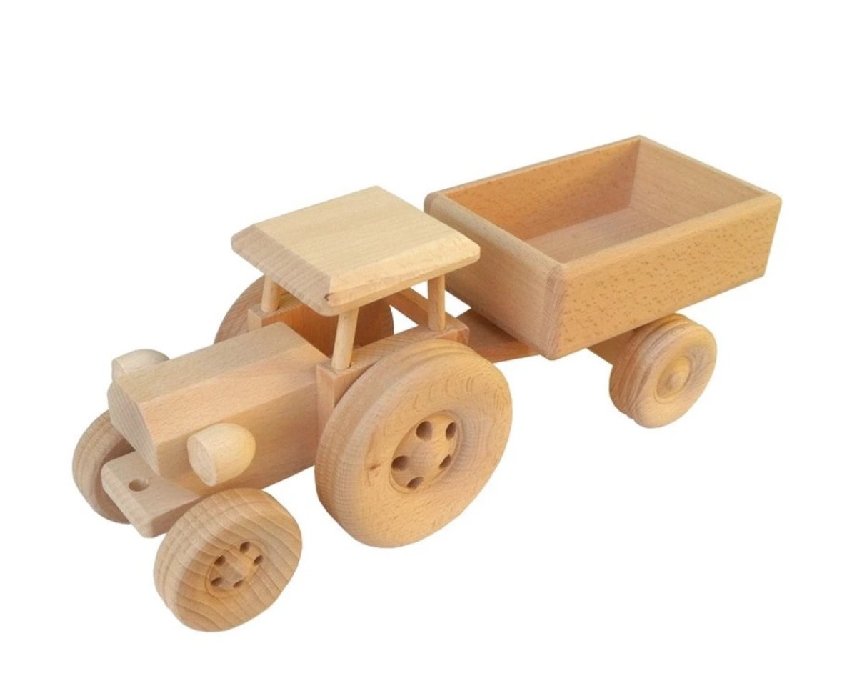 Masivní dřevěný traktor s vlečkou